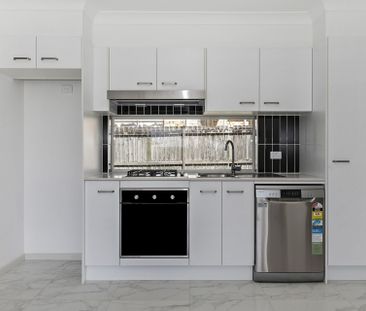 Brand New Three Bedroom Granny Flat - Photo 5