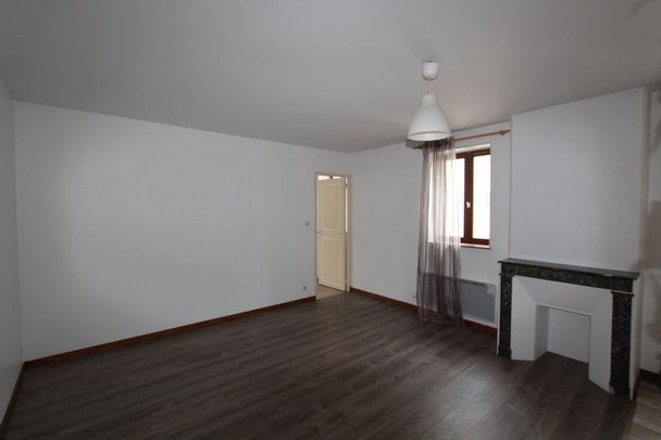 Location Appartement 2 pièces 40m² LA CHARITE SUR LOIRE 58400 - Photo 1