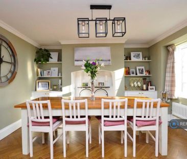 4 bedroom detached house to rent - Photo 5