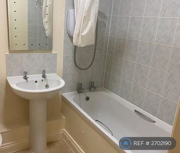2 bedroom flat to rent - Photo 6