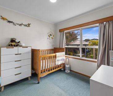 19 House Fyfe Ave, Papatoetoe - Photo 3