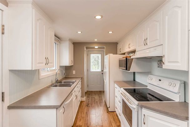 For Lease - 83 Janice Drive, Barrie, Ontario - Photo 1