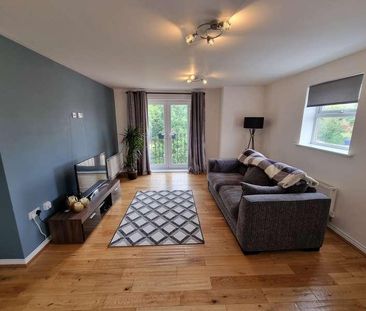 Brett Young Close, Halesowen, B63 - Photo 3