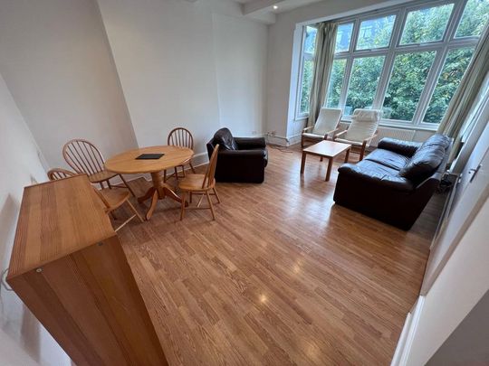 3 bedroom flat to rent - Photo 1