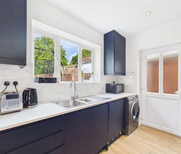 3 bedroom House in Radstock Lane, Reading - Photo 6