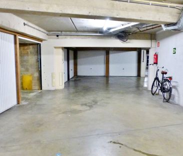 Ruim 2 slpk. appartement met garage in centrum Hasselt - Photo 4