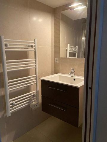 Location Appartement 2 pièces 40m² LYON 1er - Photo 5