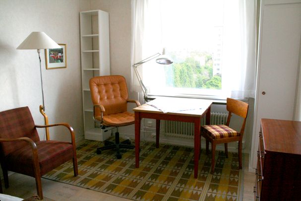 Sandfjärdsgatan, Årsta - Photo 1