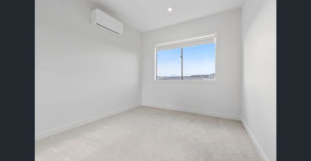 Modern Family Living in the Heart of Clyde - Photo 1