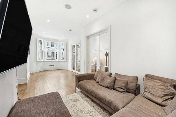 4 bedroom terraced house to rent - Photo 1