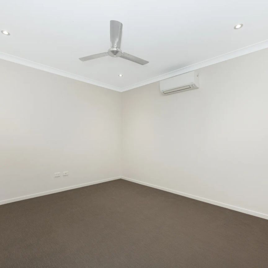 Dive Into Luxury Living - Photo 1