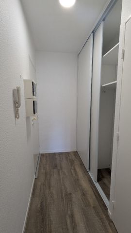 Appartement Nantes 1 Pièce(s) 22.98 M2 - Nantes - Boulevard Jules Verne - Place De Parking - Photo 4