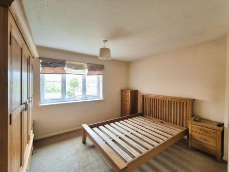 2 bedroom terraced house to rent - Photo 2