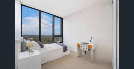 City Skyline & NYE Fireworks ** Available 22/11/25 ** - Photo 4