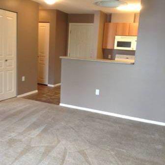 2 bed/1bath on 2nd floor - available now - Photo 4