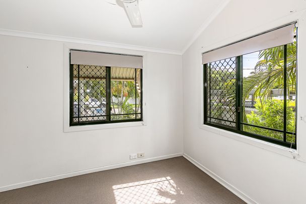 53 Seventh Street, Railway Estate - Photo 1