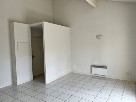 Location Appartement 3 pièces 59m² ST ANDRE DE CUBZAC 33240 - Photo 2