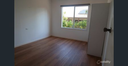 Simple Beachside Living – 2-Bed Home in a Great Location - Photo 5