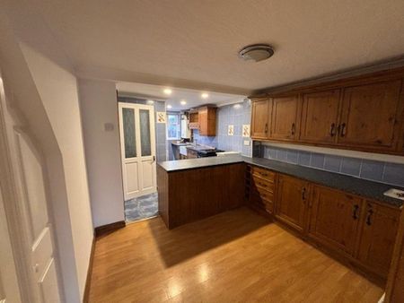 3 bedroom terraced house to rent - Photo 4