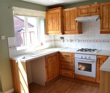 2 bedroom semi-detached house to rent - Photo 4