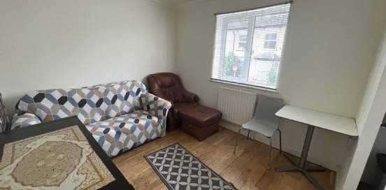 1 bedroom property to rent in Luton - Photo 2