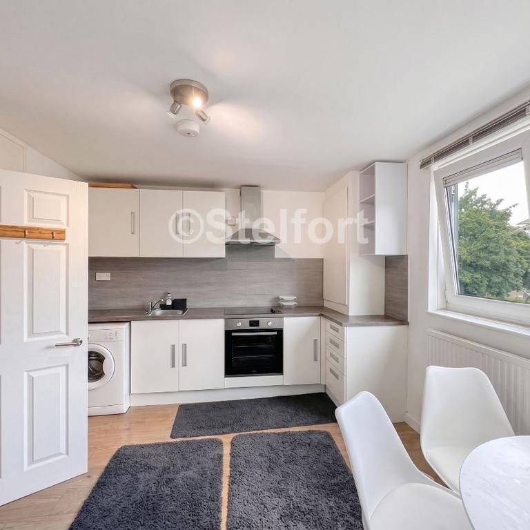 4 bedroom maisonette to rent - Photo 1