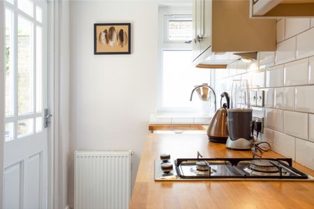 Queens Road, Twickenham, TW1 flat to rent - Photo 2