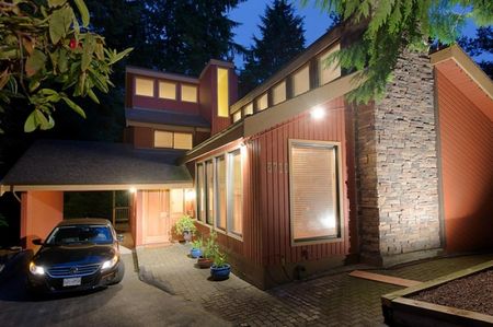 House in West Vancouver, BC - Photo 5