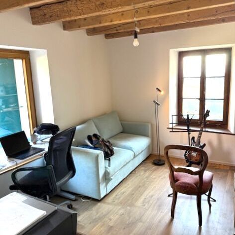 Beautiful 4.5-room apartment in village house, garden access - Foto 1