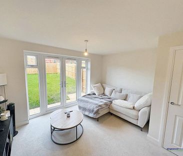 2 bedroom semi-detached house to rent - Photo 2