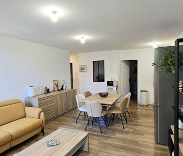 Location Appartement 3 pièces 63m² GONFARON 83590 - Photo 3