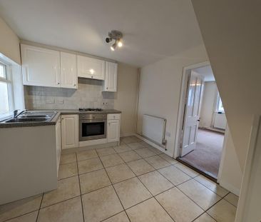 2 bedroom terraced house to rent - Photo 5