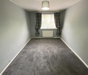 3 bedroom end of terrace house to rent - Photo 3