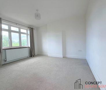4 bedroom semi-detached house to rent - Photo 5
