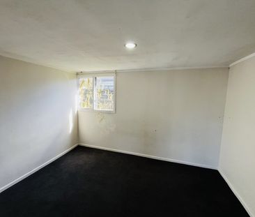 26 Courtenay Crescent, Mangere East, Auckland - Photo 2