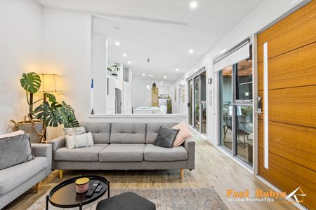 10A Strachan Place, Wanniassa ACT 2903 - House For Rent | Domain - Photo 4