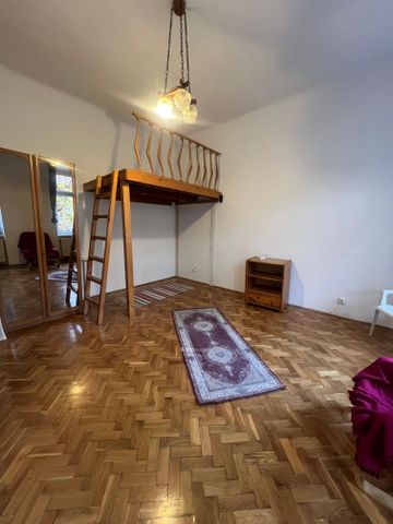 János Pál pápa tér, 1081, Budapest - Fotó 2