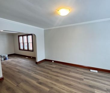 For Lease - 48 Drury Lane, Barrie, Ontario - Photo 1