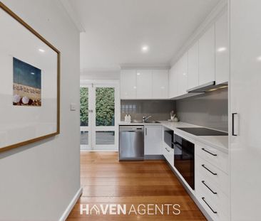 BEAUTIFULLY RENOVATED TWO BEDROOM UNIT ** HAVEN AGENTS - Photo 6