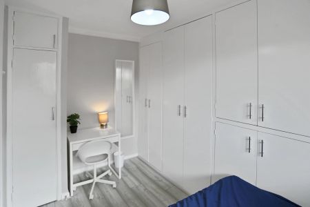 26 Hereford – Room 1 - Photo 4