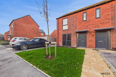 3 bedroom semi-detached house to rent - Photo 4