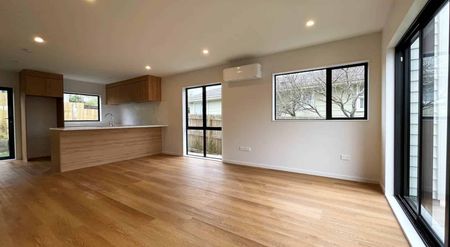 Modern living in New Lynn - Photo 3