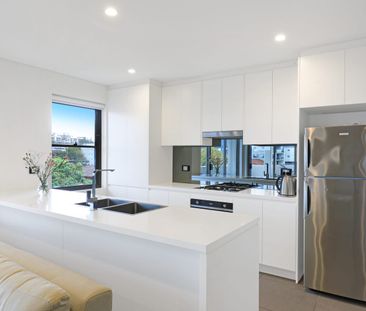 Modern Fully Furnished 2 bedroom Apartment - Photo 5