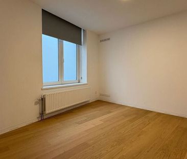 Appartement te huur in Marche-en-Famenne voor € 620 met 1 slaapkamer - Foto 2