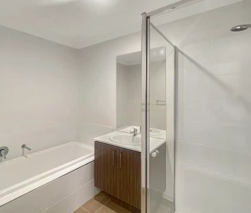 16 Redwater Drive, Mernda VIC 3754 - Photo 4