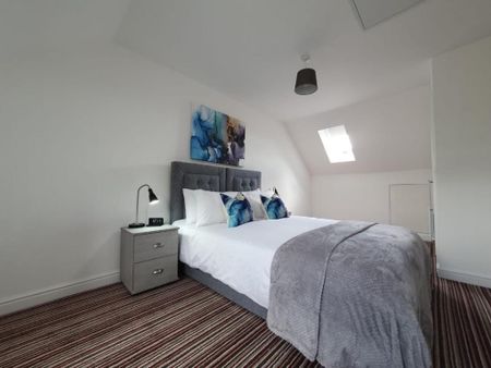 4 Bed Detached House, Armstrong Road, LU2 - Photo 5