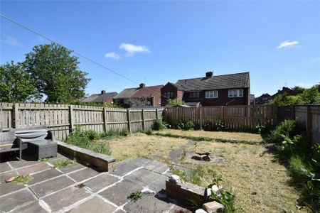Hopedene, Leam Lane, Gateshead, NE10 - Photo 4