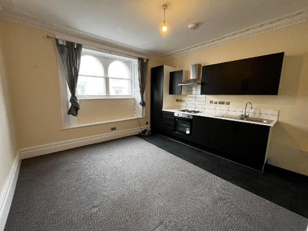 2 bedroom maisonette to rent - Photo 5