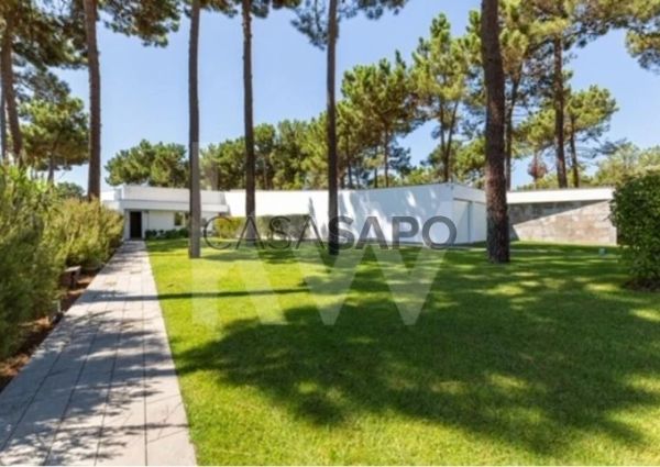 Moradia T4 para alugar em Almada