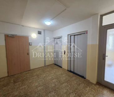 Pronájem bytu 2+kk, 43 m - Fotografie 5